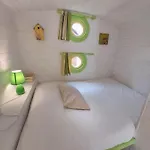 Les Copains A Bord - D'hotes Et Roulottes Bed & Breakfast