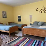 B&B Les Copains A Bord - D'hotes Et Roulottes 2*
