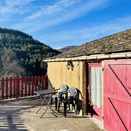 Bed & Breakfast Les Copains A Bord - D'hotes Et Roulottes Saint-Julien-d'Arpaon