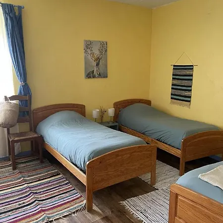 Les Copains A Bord - D'hotes Et Roulottes Bed and breakfast