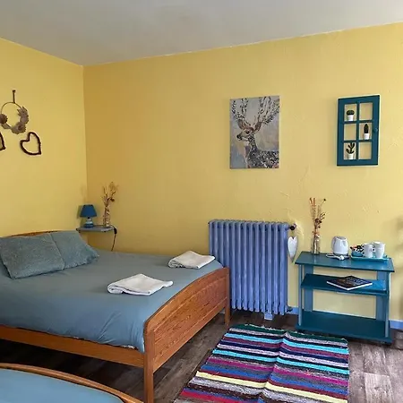 Les Copains A Bord - D'hotes Et Roulottes Bed & Breakfast 2*
