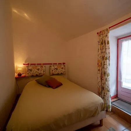 Les Copains A Bord Bed and Breakfast