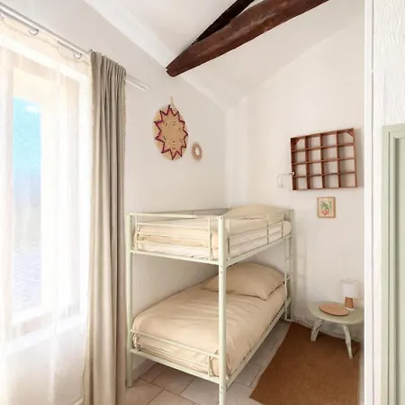 Les Copains à Bord Bed & Breakfast