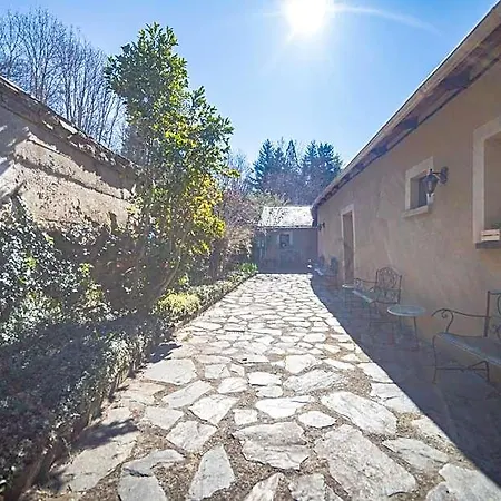 Bed and breakfast Les Copains A Bord - D'hotes Et Roulottes 2*